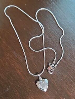 Beau Sterling Silver Locket